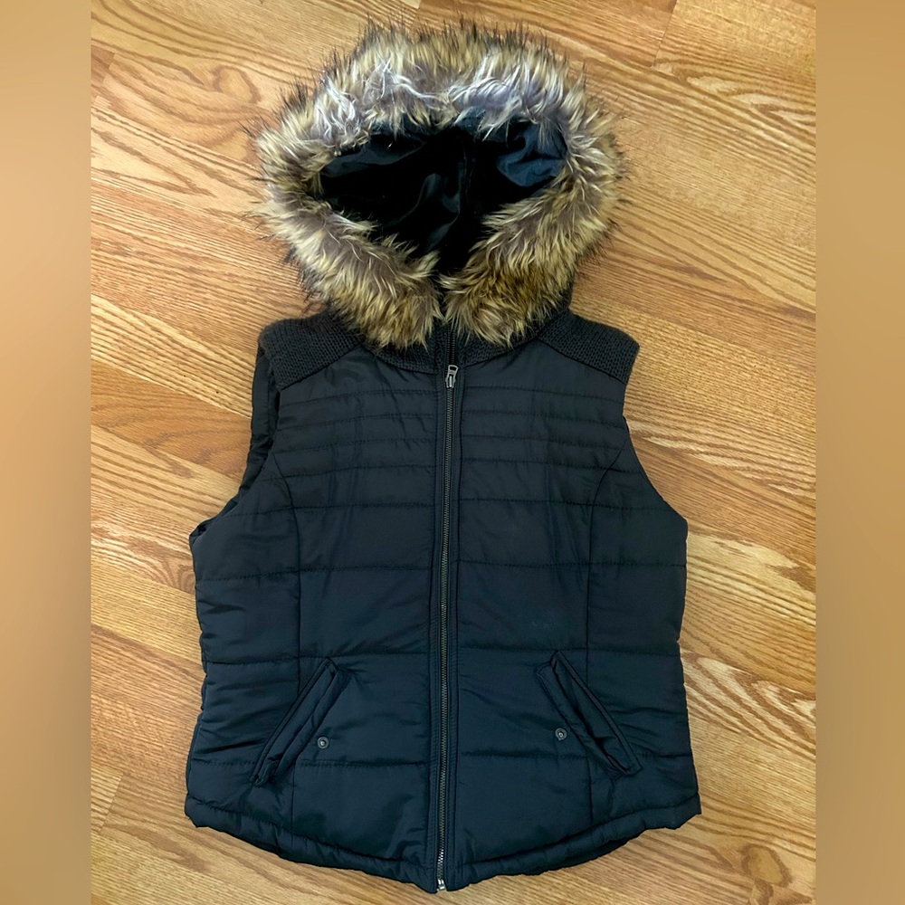 Aeropostale Navy Quilted Vest with Faux Fur Trim